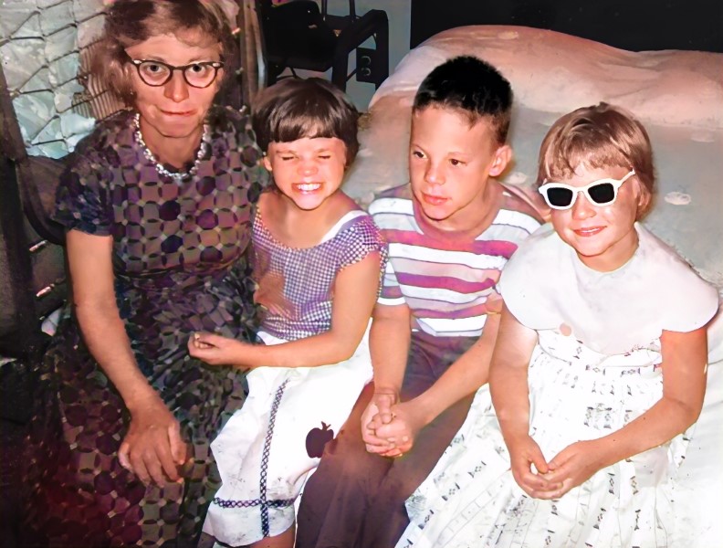 Mom, Mary Joan, Paul, Louise