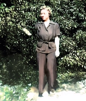 (1938) Mom examines the Florida orange crop.