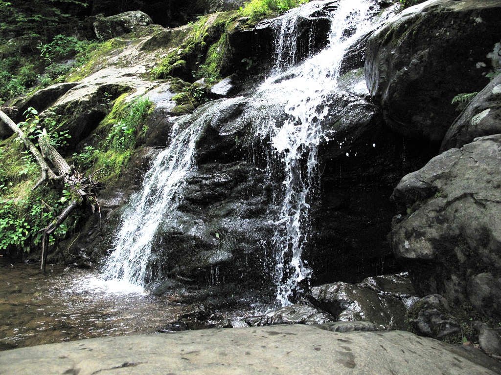 Dark Hollow Falls, shutter speed 1/250 second