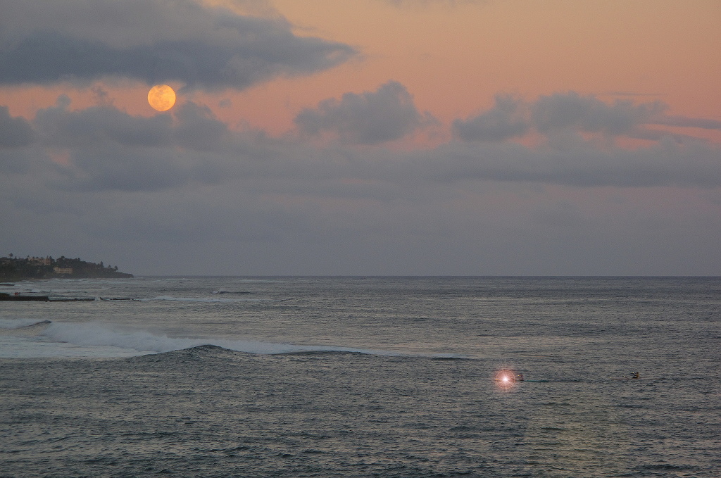 Moon at Spouting Horn park.