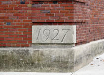 1927