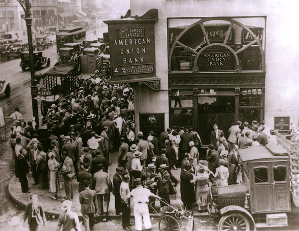 1929: A run on the American Union Bank.